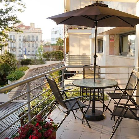 Joivy Graca Luminous 2-Br Apartment With Terrace Лиссабон Экстерьер фото